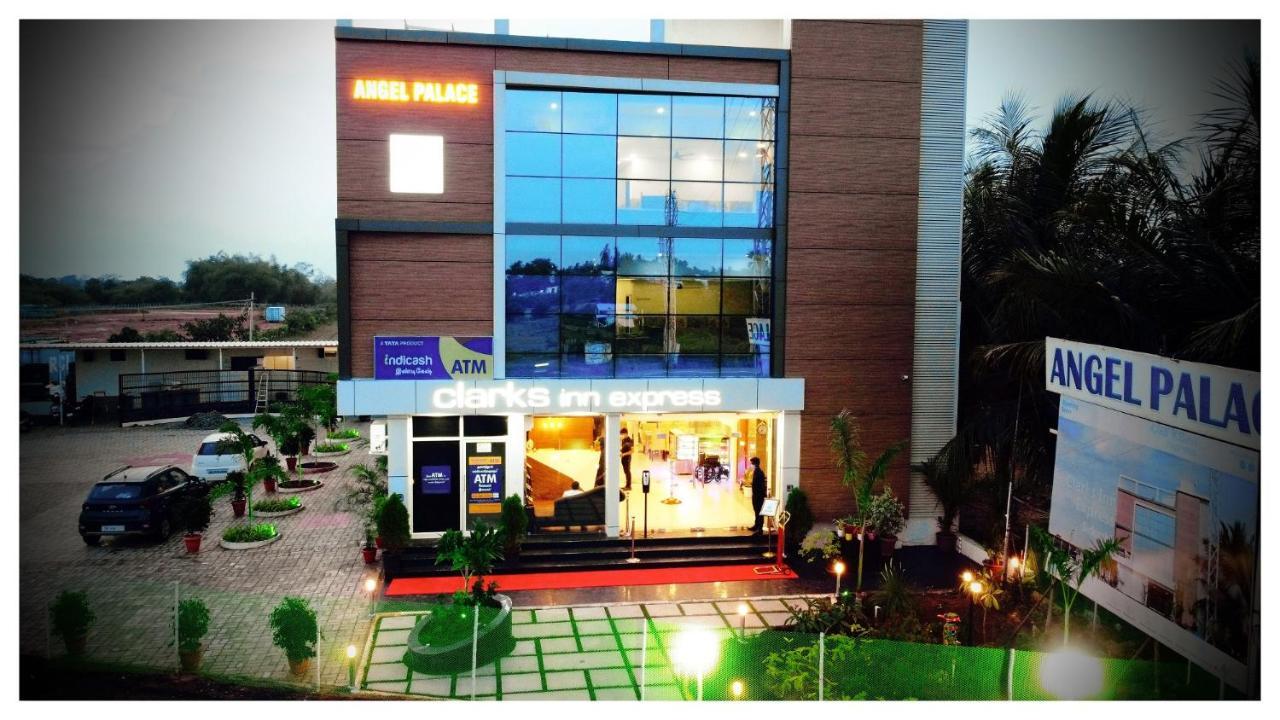 Clarks Inn Express ,Sirkazhi Buitenkant foto