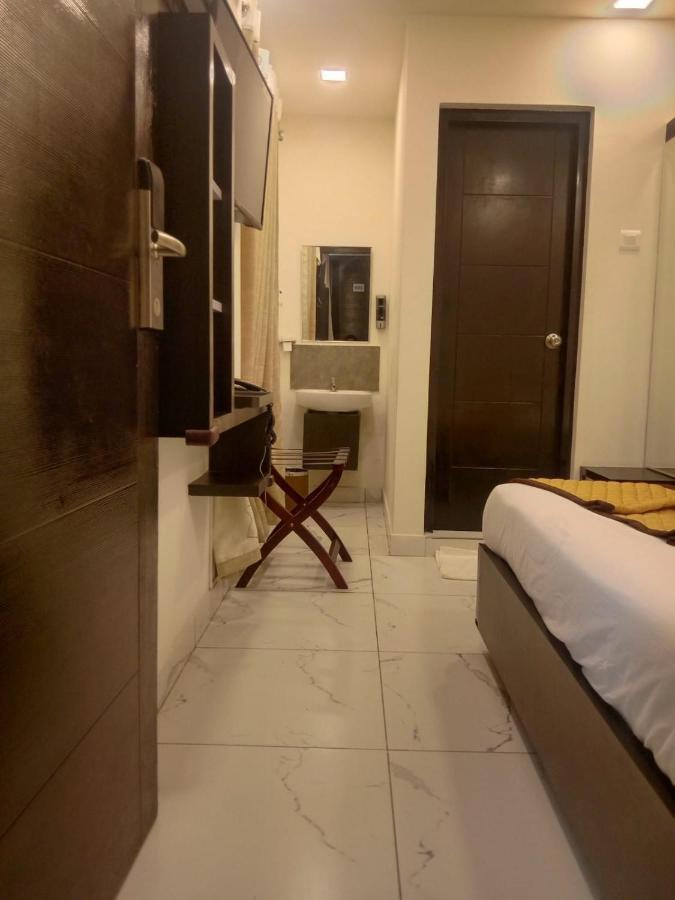 Clarks Inn Express ,Sirkazhi Buitenkant foto